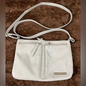 EUC Nine West Crossbody Bag